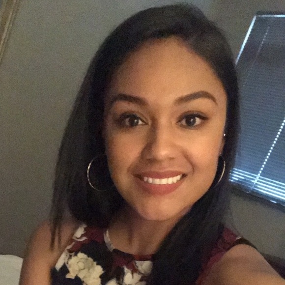 Meet your Posher, Catalina - Picture 1 of 1